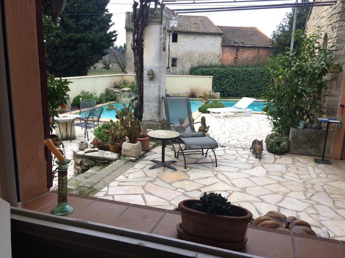 Vallabrègues Chambre Dans Villa Charmante מראה חיצוני תמונה