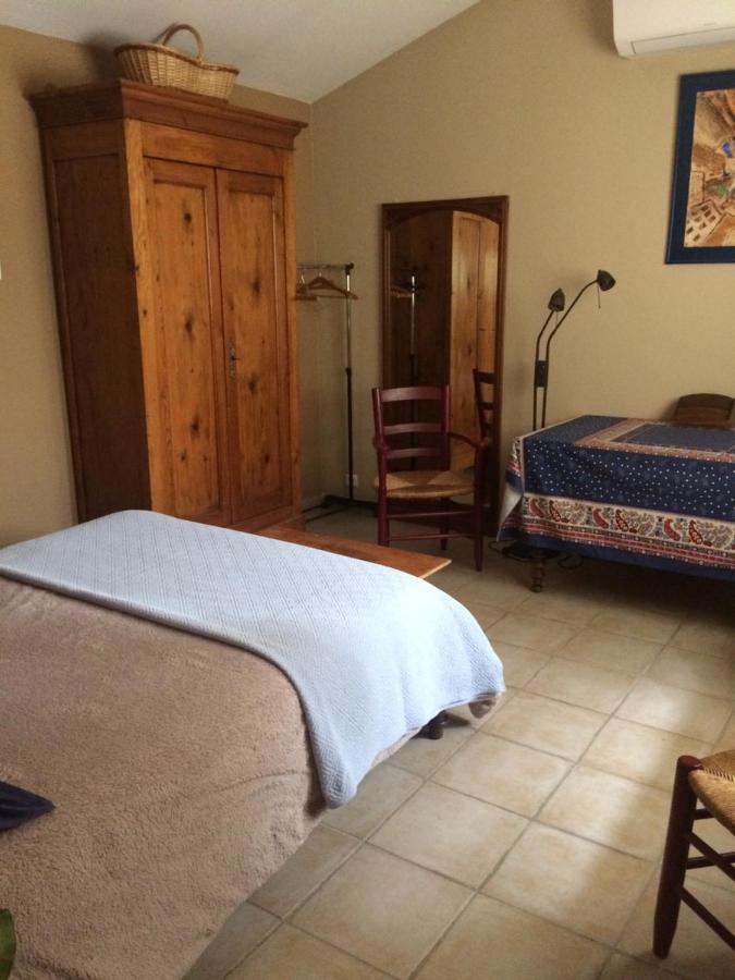 Vallabrègues Chambre Dans Villa Charmante מראה חיצוני תמונה