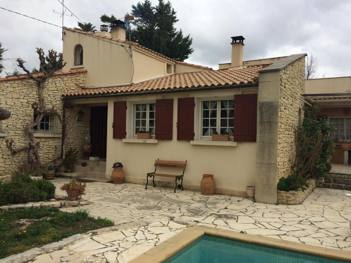 Vallabrègues Chambre Dans Villa Charmante מראה חיצוני תמונה